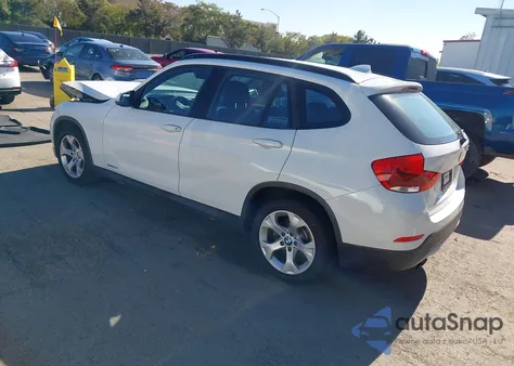 2015 BMW X1 Sdrive28I из США, поврежденный, VIN WBAVM1C51FV317396